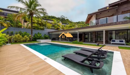 CASA NA PRAIA DE JUQUEHY A VENDA