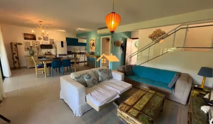CASA EM CONDOMINIO NA PRAIA DE BARRA DO UNA