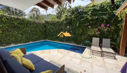 CASA EM CONDOMÍNIO NA PRAIA DE JUQUEHY