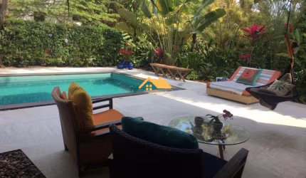 Casa de luxo em condomínio à venda em Maresias, São Sebastião-SP: 4 quartos, 4 suítes, 2 salas, 4 banheiros, 2 vagas, 260m².