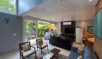CASA EM CONDOMÍNIO NA PRAIA DE JUQUEHY