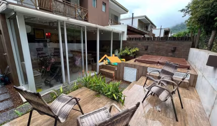 CASA EM CONDOMÍNIO NA PRAIA DE JUQUEHY