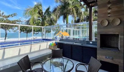 CASA FRENTE AO MAR NA  PRAIA DE JUQUEHY