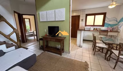 Casa em Condomínio em Camburi, São Sebastião-SP: 4 Quartos, 2 Suítes, 2 Salas, 3 Banheiros, 2 Vagas de Garagem - 130m².