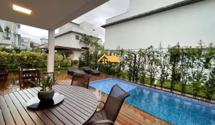 Imóvel de luxo em condomínio na Praia de Maresias, São Sebastião-SP: 4 quartos, 4 suítes, 2 salas, 4 banheiros, 2 vagas - 230,00m².