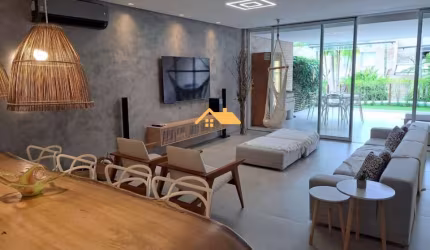 Casa de Luxo em Condomínio à Venda em Maresias - São Sebastião-SP: 4 Quartos, 2 Suítes, 2 Salas, 4 Banheiros, 3 Vagas, 220 m².