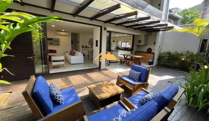 CASA EM CONDOMÍNIO NA PRAIA DE JUQUEHY