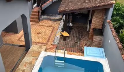 CASA NA PRAIA DE BARRA DO UNA