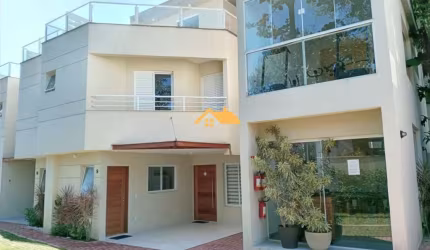 CASA EM CONDOMÍNIO NA PRAIA DE JUQUEHY