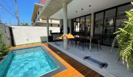 CASA EM CONDOMÍNIO NA PRAIA DE JUQUEHY
