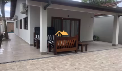CASA NA PRAIA DE JUQUEHY A VENDA