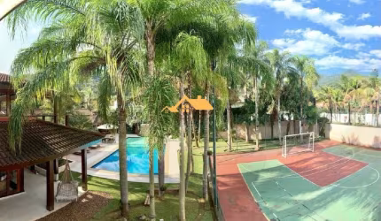 Casa de luxo à venda na Praia de Pauba em São Sebastião-SP, 6 quartos, 4 suítes, 3 salas, 5 banheiros, 5 vagas de garagem, 1.070 m² de área.