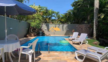 CASA NA PRAIA DE JUQUEHY A VENDA