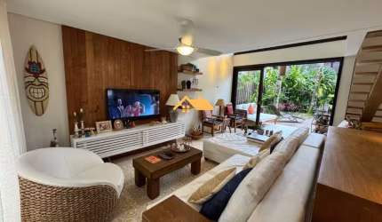 CASA EM CONDOMÍNIO NA PRAIA DE JUQUEHY