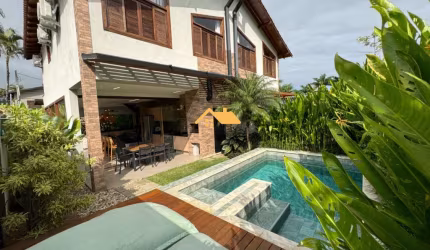 CASA NA PRAIA DE JUQUEHY A VENDA