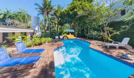 CASA A VENDA NA PRAIA DE BARRA DO UNA