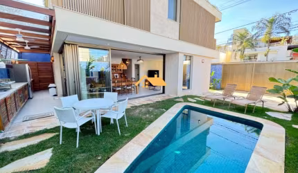Casa de luxo em condomínio em Juquehy, São Sebastião-SP: 5 quartos, 5 suítes, 2 salas, 5 banheiros, 2 vagas, 381m².