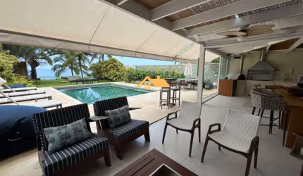 Luxuosa casa em condomínio à venda em Maresias, São Sebastião-SP: 5 quartos, 5 suítes, 3 salas, 6 banheiros, 2 vagas, 350m².