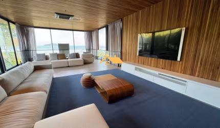 Casa em Condomínio de Luxo na Baleia, São Sebastião-SP: 6 Quartos, 6 Suítes, 3 Salas, 6 Banheiros, 3 Vagas e 400m² de Área. Venda ou Locação!