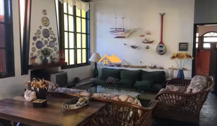 Casa à venda em São Sebastião-SP: 4 quartos, 2 suítes, 2 salas, 3 banheiros, 2 vagas de garagem, 175,10 m² na Barra do Una.