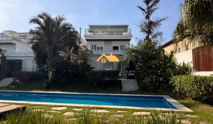 Casa de luxo em condomínio à venda em Juquehy, São Sebastião-SP: 5 quartos, 5 suítes, 3 salas, 5 banheiros, 2 vagas, 305m².
