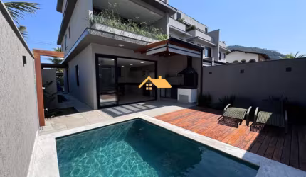Casa  em Juquehy, São Sebastião-SP: 5 quartos, 5 suítes, 2 salas, 5 banheiros, 230m². Venda ou Locação.