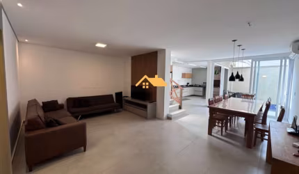 Casa de luxo em condomínio na cidade de São Sebastião-SP, Juquehy: 4 quartos, 4 suítes, 3 salas, 5 banheiros, 2 vagas, 200m².