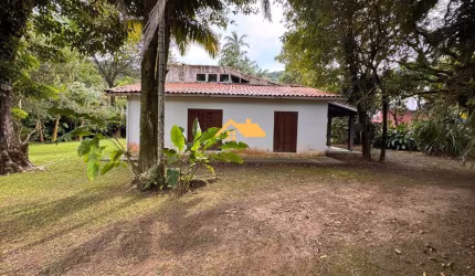 Casa Comercial à Venda em São Sebastião-SP, Paúba: 3 Quartos, 2 Suítes, 200m² - Oportunidade Imperdível!