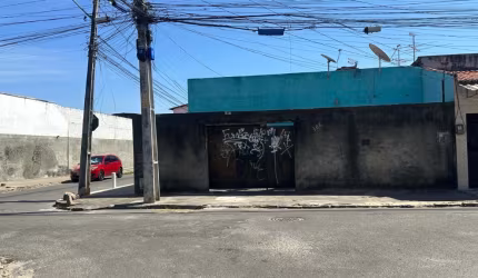 Casa de esquina no Conjunto Ceará na 4 etapa