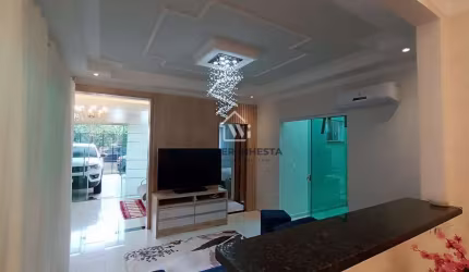 Casa à venda com piscina aquecida,3 quartos sendo 1 suíte, ar condicionado, churrasqueira gourmet,
