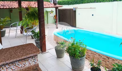 Casa com 4 dorms, Fragoso, Olinda - R$ 600 mil, Cod: 324