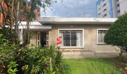 Casa em ótimo Terreno ZR4