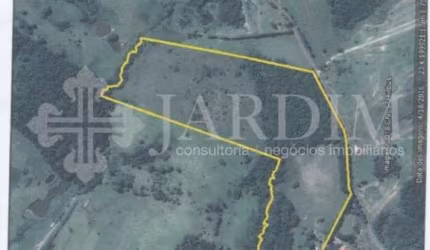 AREA NO ALTO DA SERRA EM SÃO PEDRO