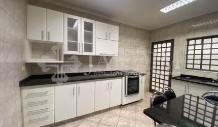 CASA | SOBRADO | ÁGUA BRANCA