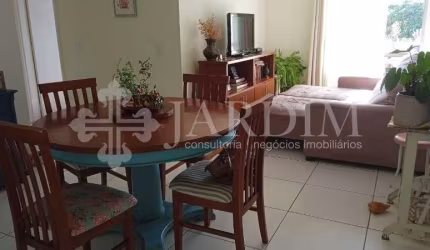 APARTAMENTO BEM LOCALIZADO