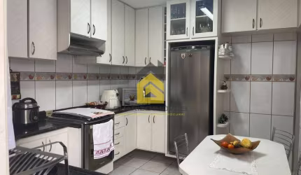 Sobrado à venda 4 quartos, 2 Vagas - Santa Maria - São Caetano do Sul