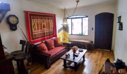 Sobrado à Venda com 148m², 3 Dormitórios, Sendo 1 Suíte - Assunção - S.B.C