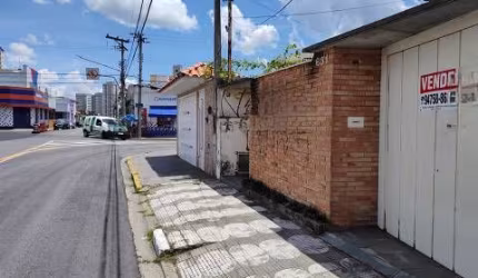 Casa na Av. SÃO PAULO próximo ao Supermercado EXTRA para venda com 147 m² com 3 quartos