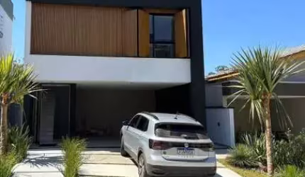 Linda Casa no Condomínio Bella Cittá Faz. Rodeio para venda com 230 m² com 4 suítes e PISCINA