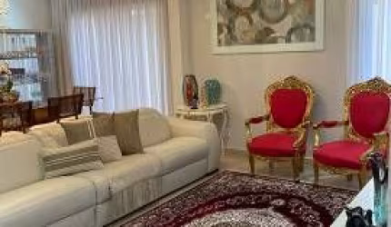Linda casa para venda possui 340 m² com 3 quartos e piscina na Vila Oliveira - Mogi das Cruzes - SP