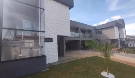 MARAVILHOSO sobrado p/ venda com 220 m² com 3 suítes na Jozefina Ariza X Jair Salvarani
