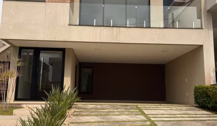 ÓTIMO sobrado no BELLA CITTÁ FAZENDA RODEIO para venda com 227 m² com 3 suítes