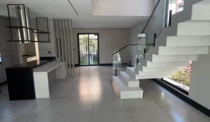ÓTIMO Sobrado no Condomínio Bella Cittá Fazenda Rodeio para venda com 229 m² com 3 suítes PISCINA
