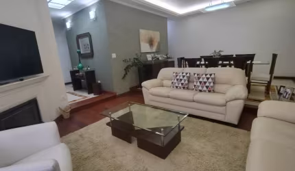 MARAVILHOSO sobrado para venda possui 411 m² com 4 suítes PISCINA e espaço GOURMET na Vila Oliveira