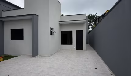 Linda casa térrea para venda em Cesar de Souza possui 80 m² com 3 quartos sendo 1 suíte