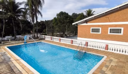 Linda Chacara Em Aguas de São Pedro
