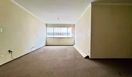 Apartamento de Luxo à Venda em Higienópolis, São Paulo-SP: 3 quartos, 1 suíte, 3 salas, 3 banheiros, 2 vagas, 125m².