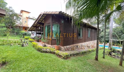 Casa de Madeira com Piscina Recanto do Vale II – Casa Branca