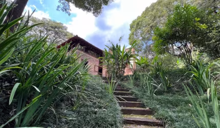 Casa a venda no Condomínio Aldeia Cachoeira das Pedras