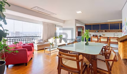 Apartamento de 172m² com 3 suítes e 3 vagas em andar alto e face norte no condomínio Paradiso Vila Romana